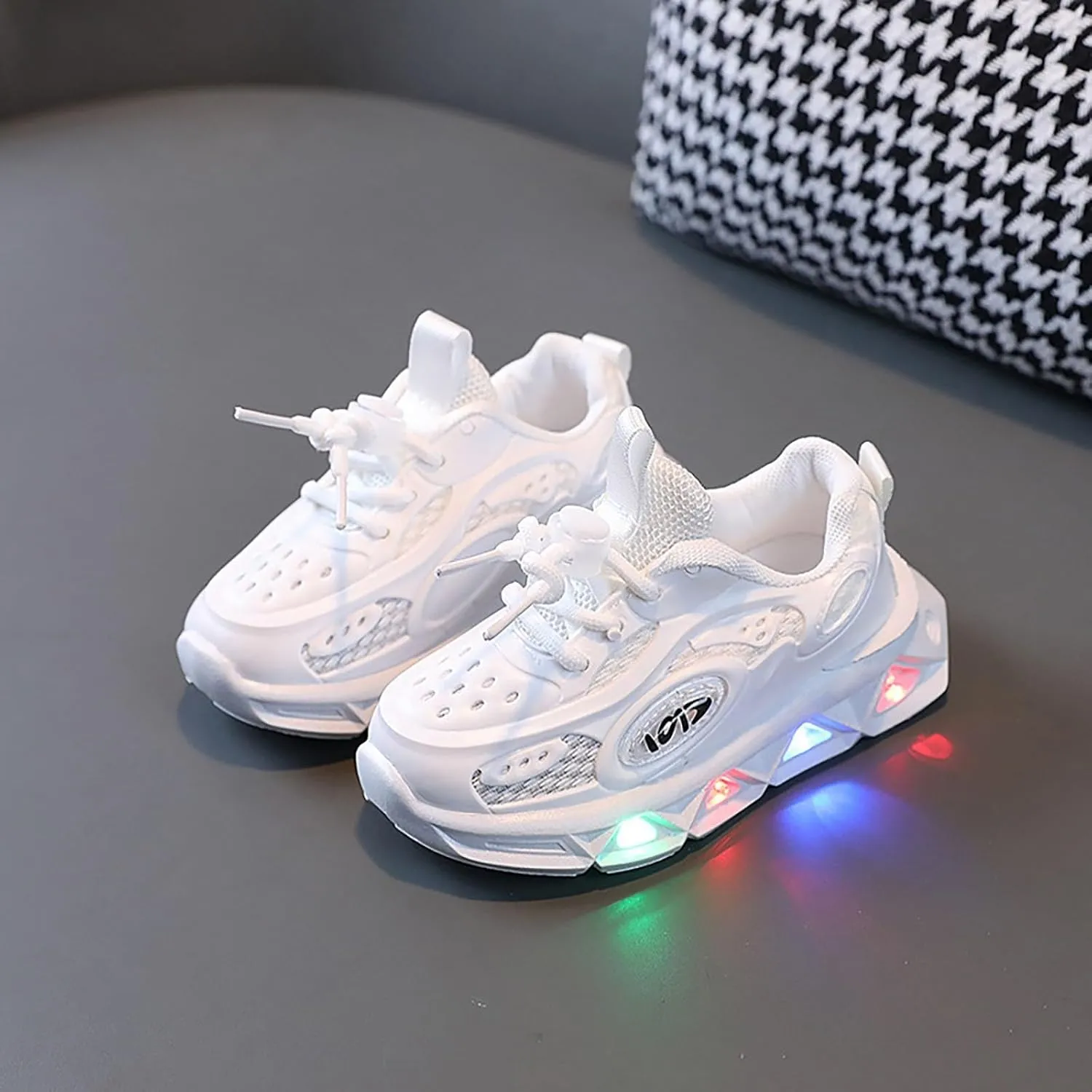 Fashion LED Light Baby Shoes Casual Children Shoes Boys Girls Sandals Soft Kids Sports Toddler Athletic Shoe