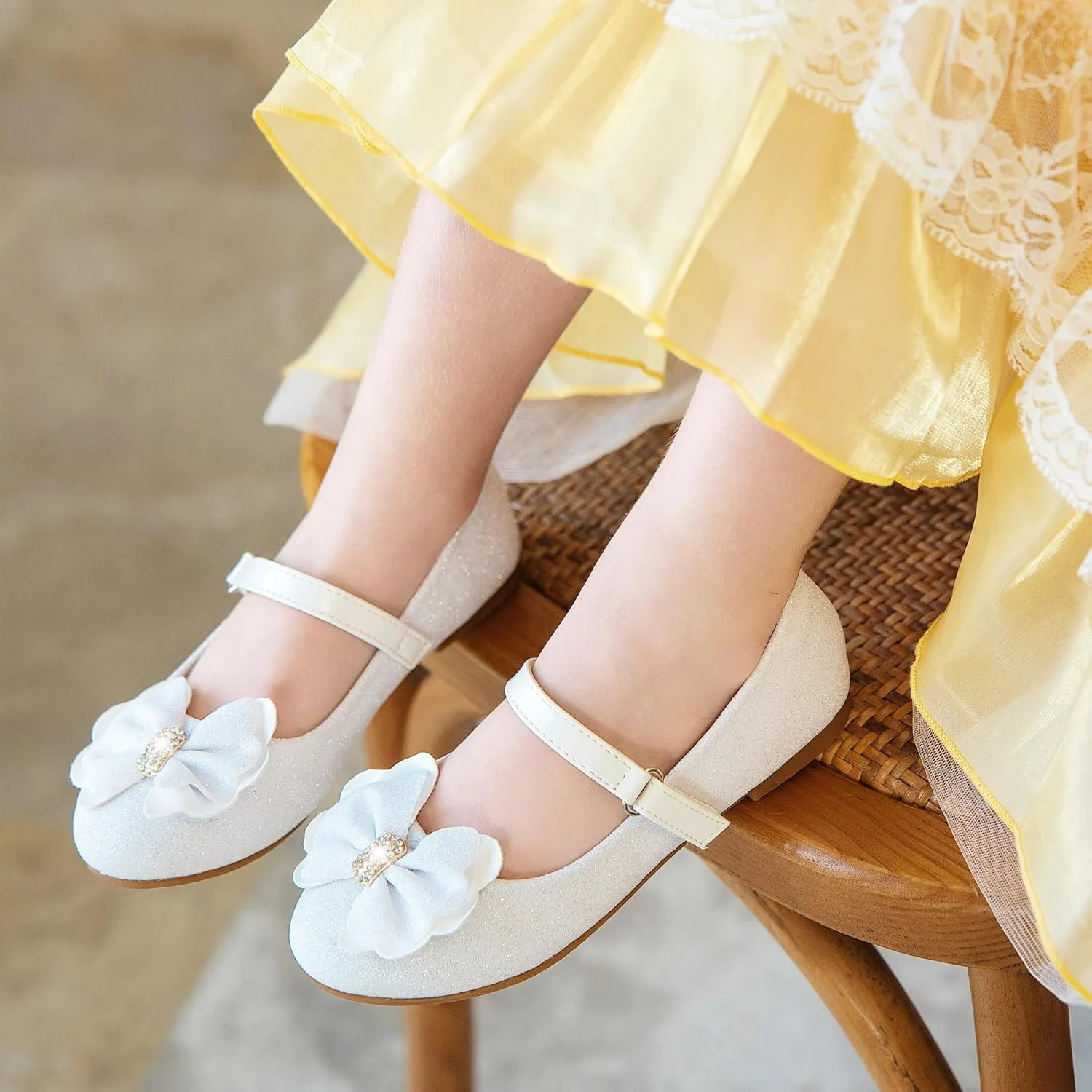 Furdeour Girls Dress Shoes Mary Jane Flower Wedding Party Bridesmaids Shoes Glitter Princess Ballet Flats for Kid Toddler