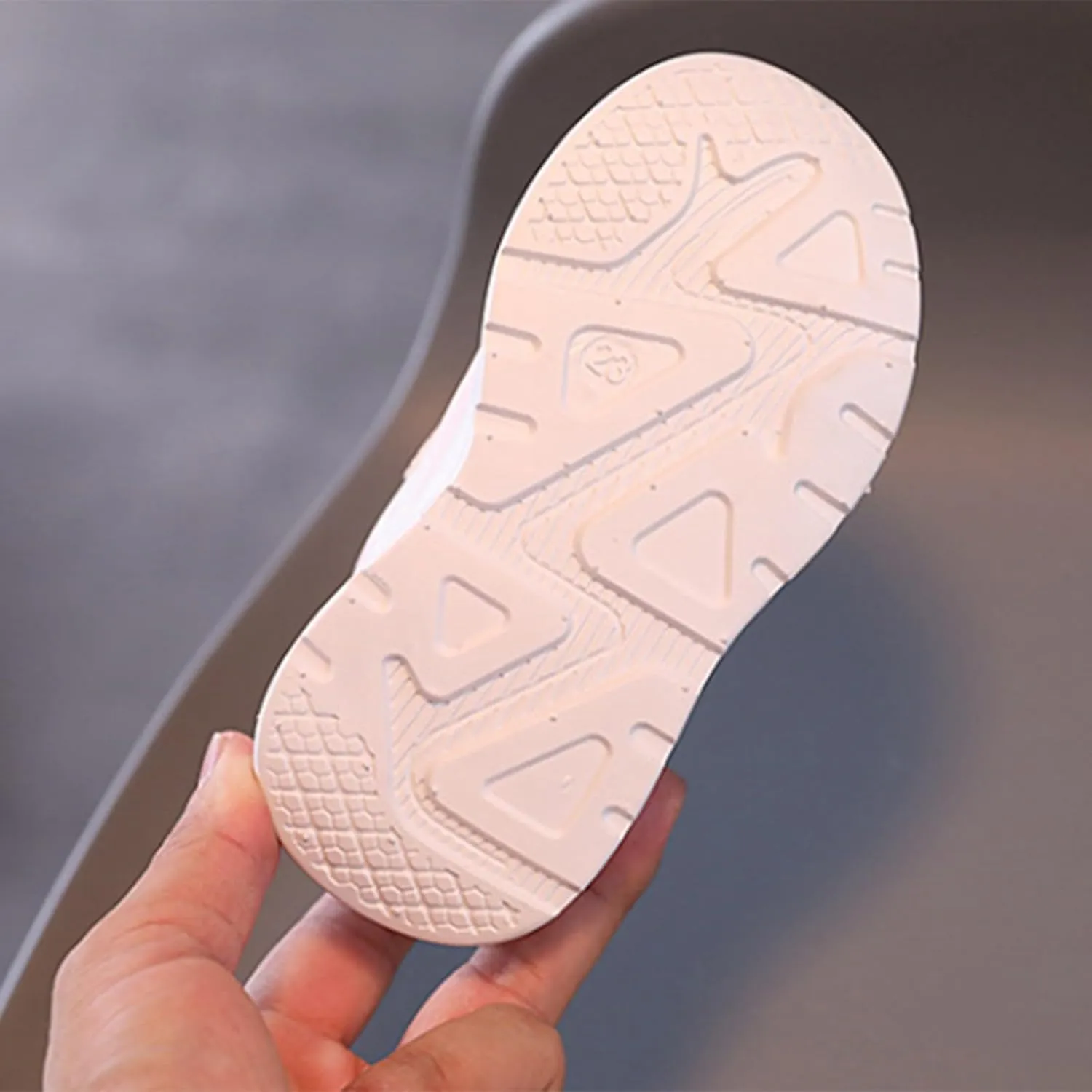 Kids Girls Light Up Shoes Toddler Casual Led Luminous Running Sneakers Boys Flashing Soft Sports Toddler Footwear Girls