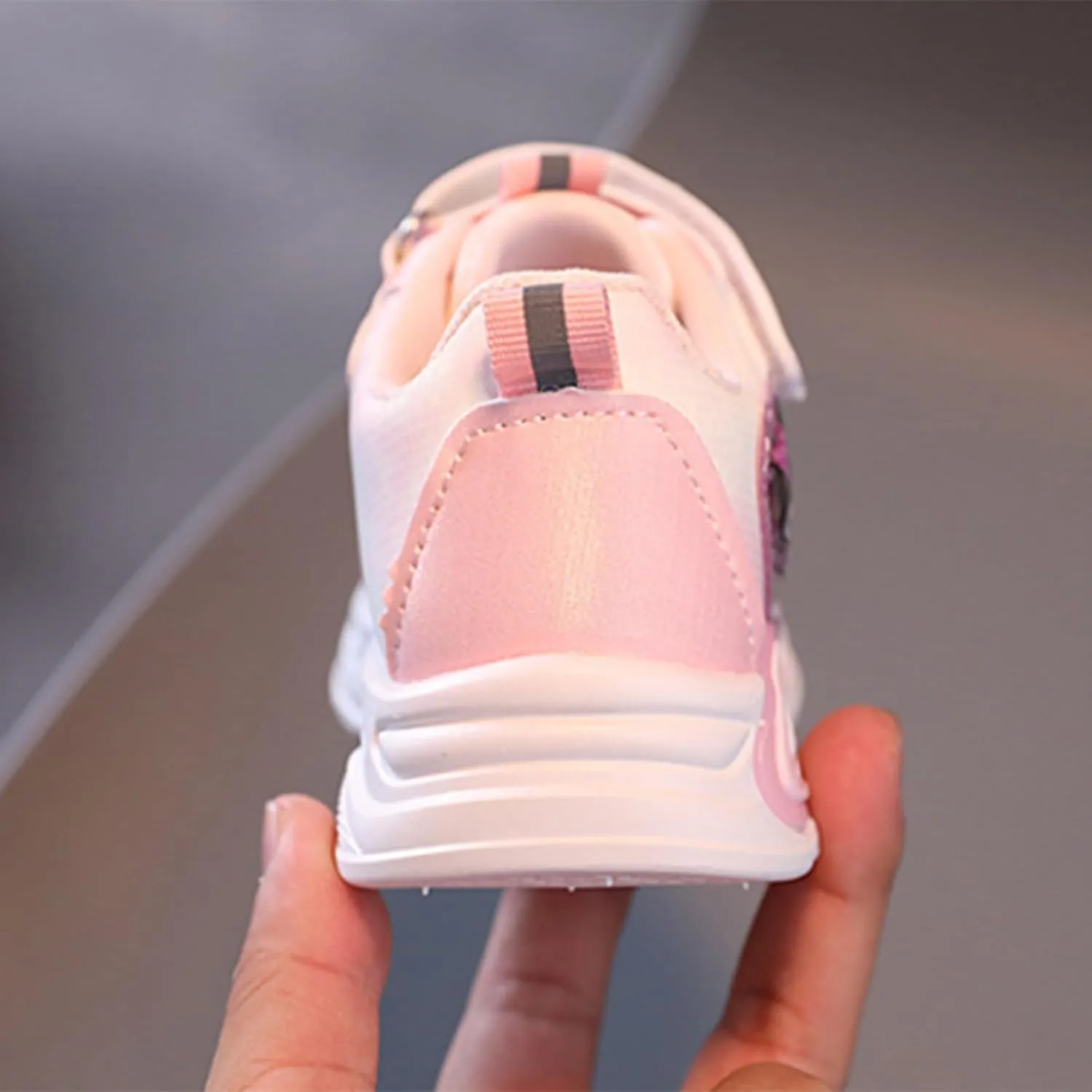 Kids Girls Light Up Shoes Toddler Casual Led Luminous Running Sneakers Boys Flashing Soft Sports Toddler Footwear Girls