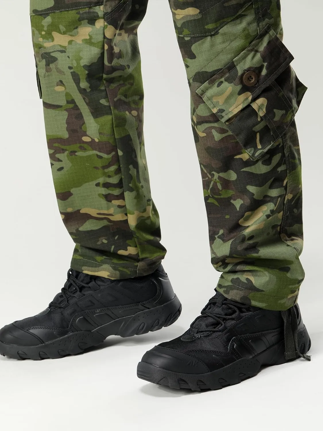 Men's Camo Cargo Work Pants Cotton Casual Tactical Ripstop Wild Outdoor Combat Trousers with 8 Pockets