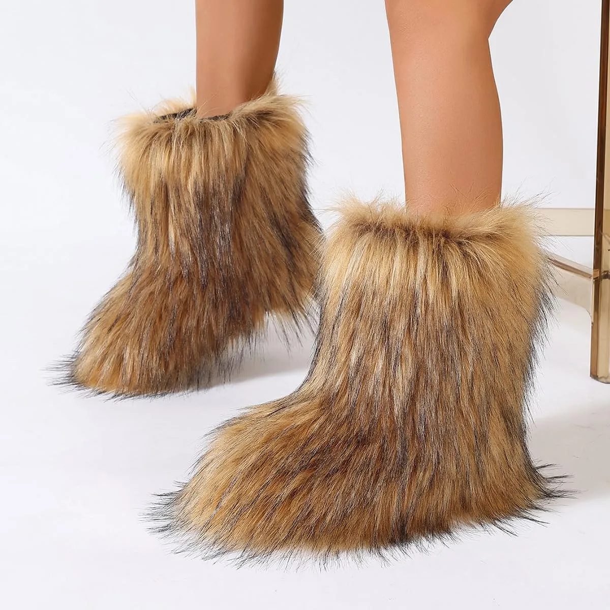 UOQAPRE Faux Fur Boots for Women Snow Boots Fuzzy Leg Warm Boots Furry Mid-Calf Boots Warm Comfortable Outdoor Flat Shoes