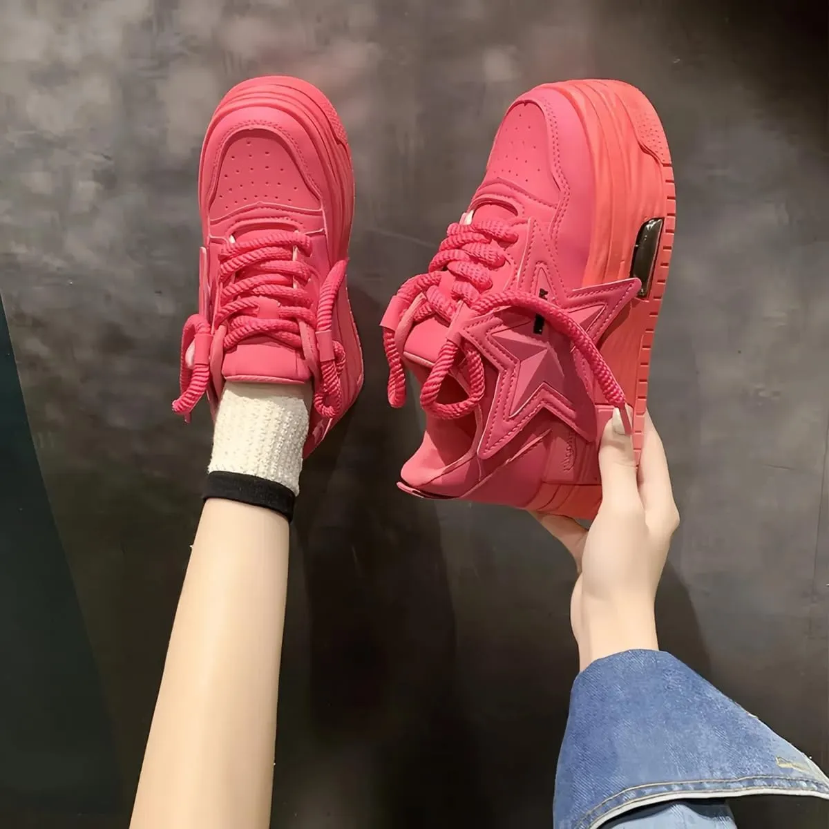 Women Y2K Chunky Sneakers, 3D Star Patch Streetwear, Eye-Catching Dopamine Color 5cm Height Boost Teens Walking Shoes Breathble
