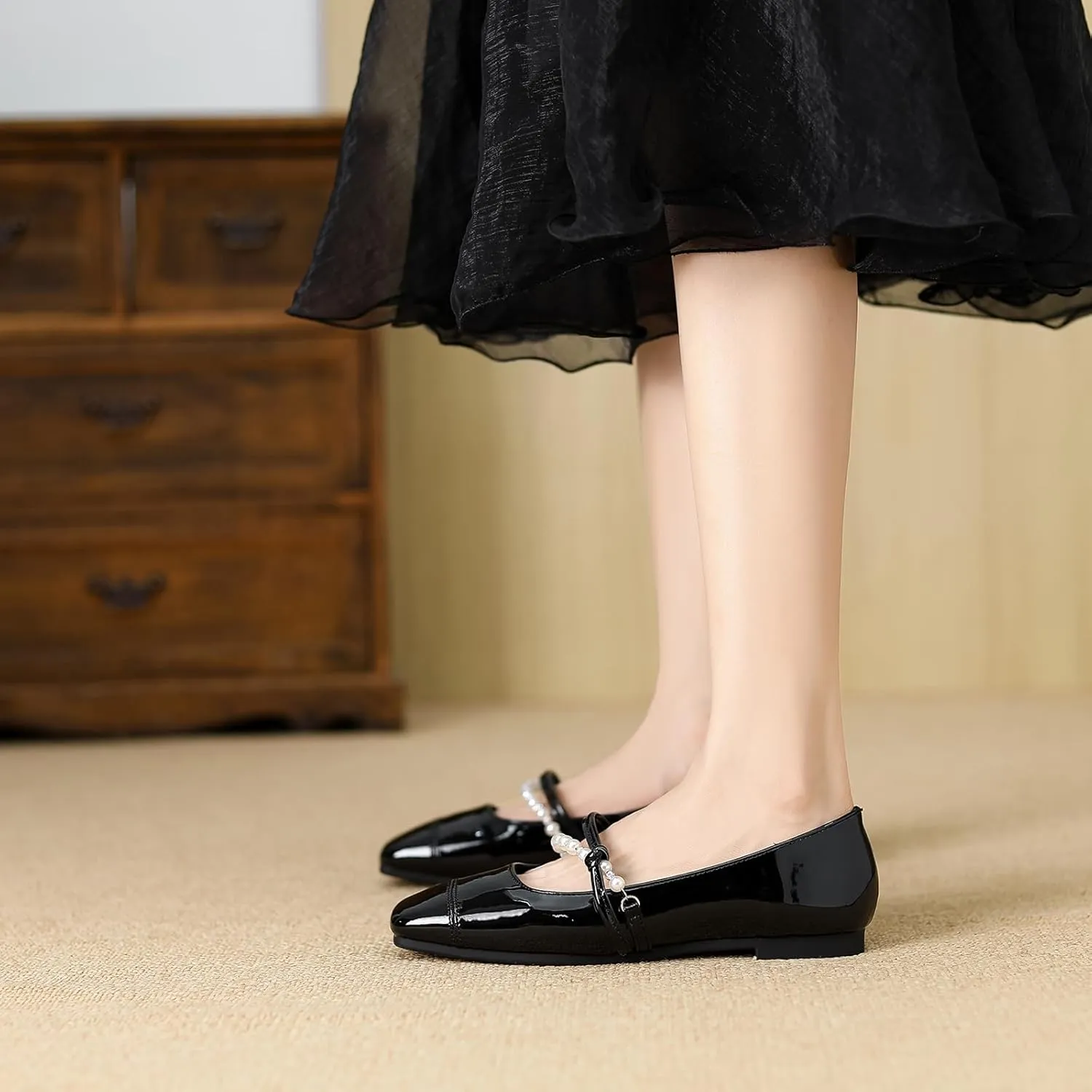 Women's Patent Leather Square Toe Mary Jane Flats Elegant Pearl Strap Slip-On Soft Ballet Walking Shoes Comfortable Casual Dress Flat Shoes